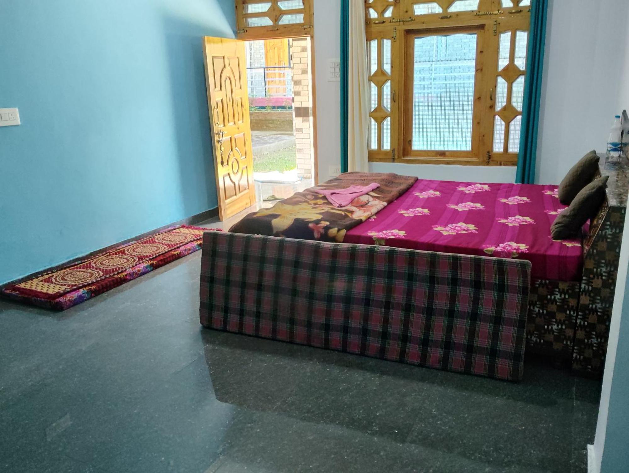 Hotel Dog N Hill Kasol Exteriér fotografie