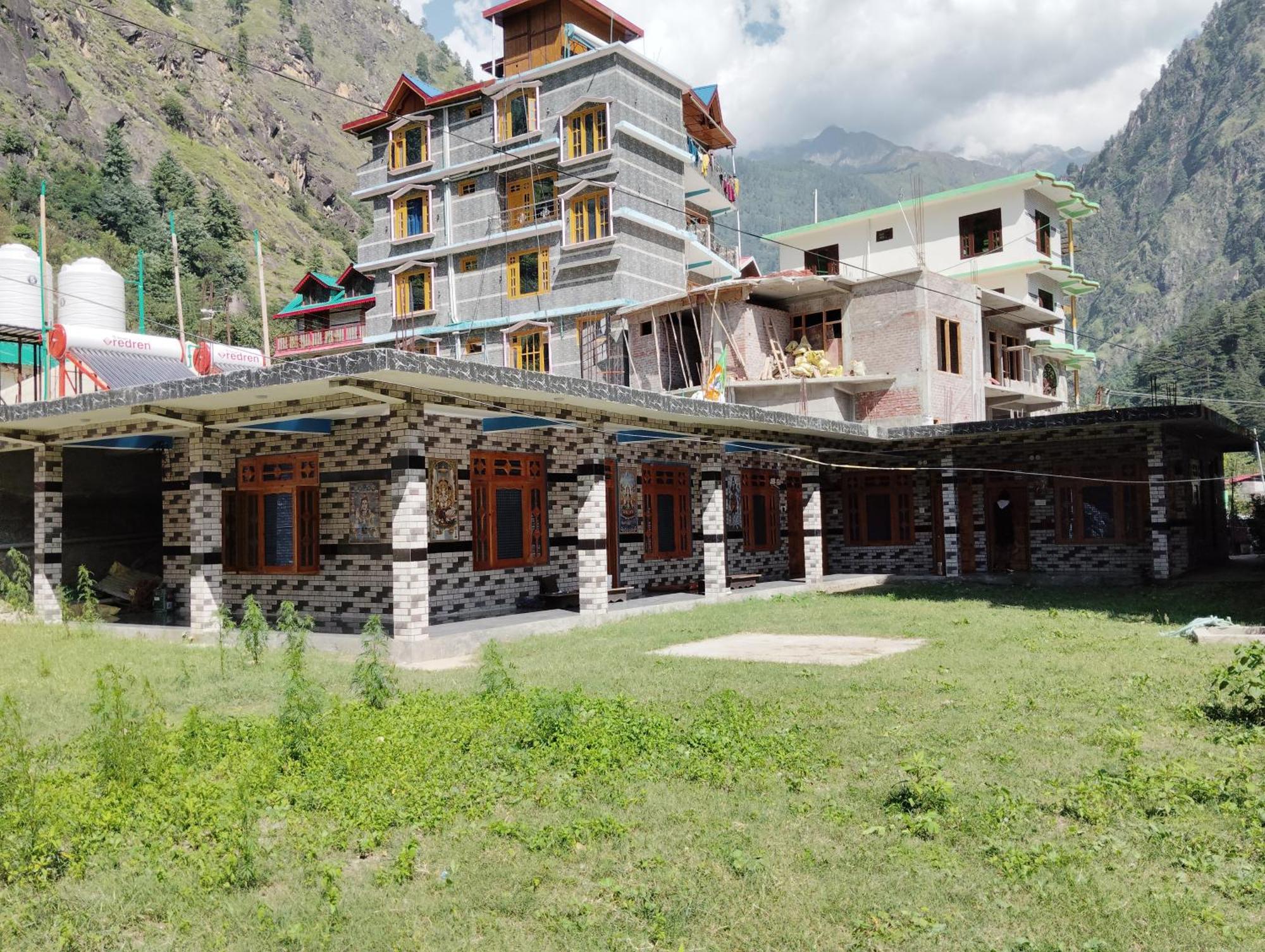 Hotel Dog N Hill Kasol Exteriér fotografie
