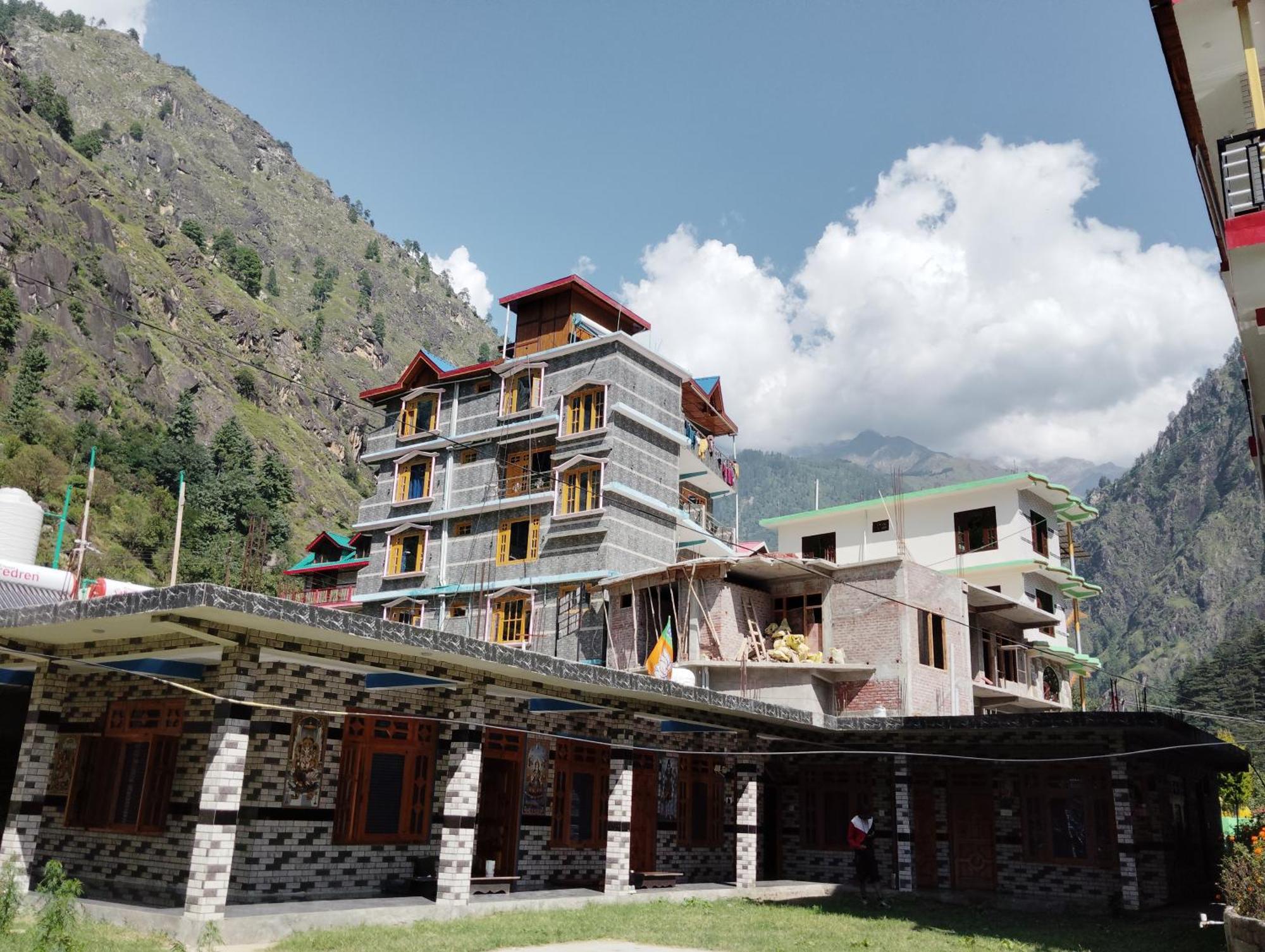 Hotel Dog N Hill Kasol Exteriér fotografie