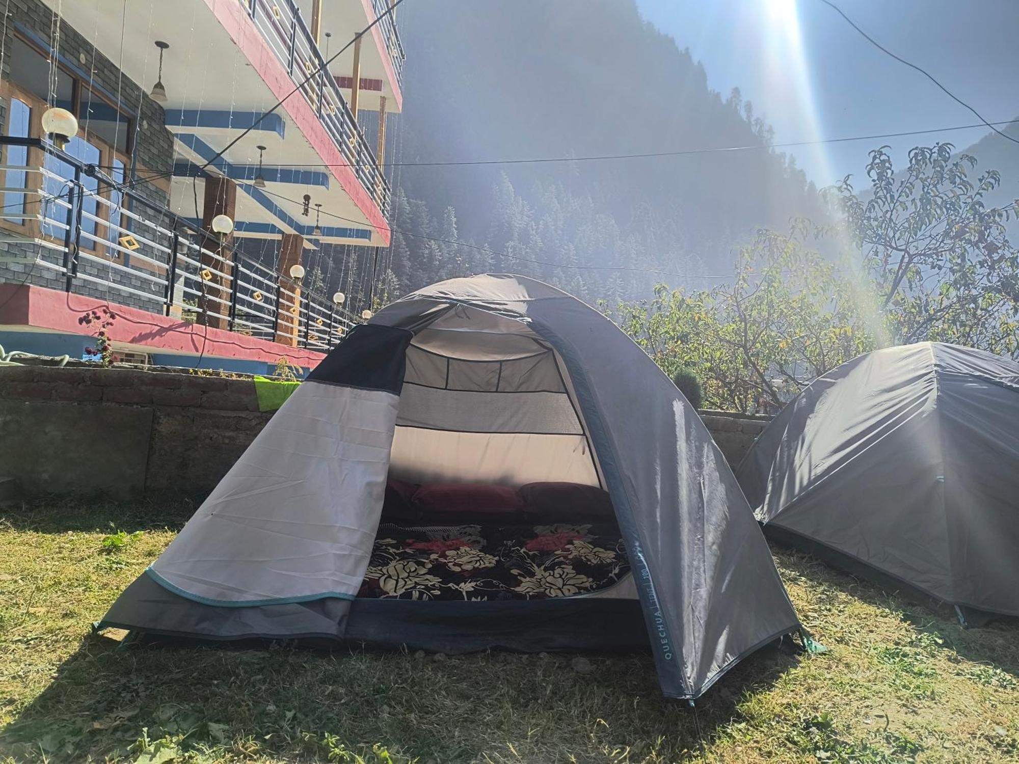 Hotel Dog N Hill Kasol Exteriér fotografie