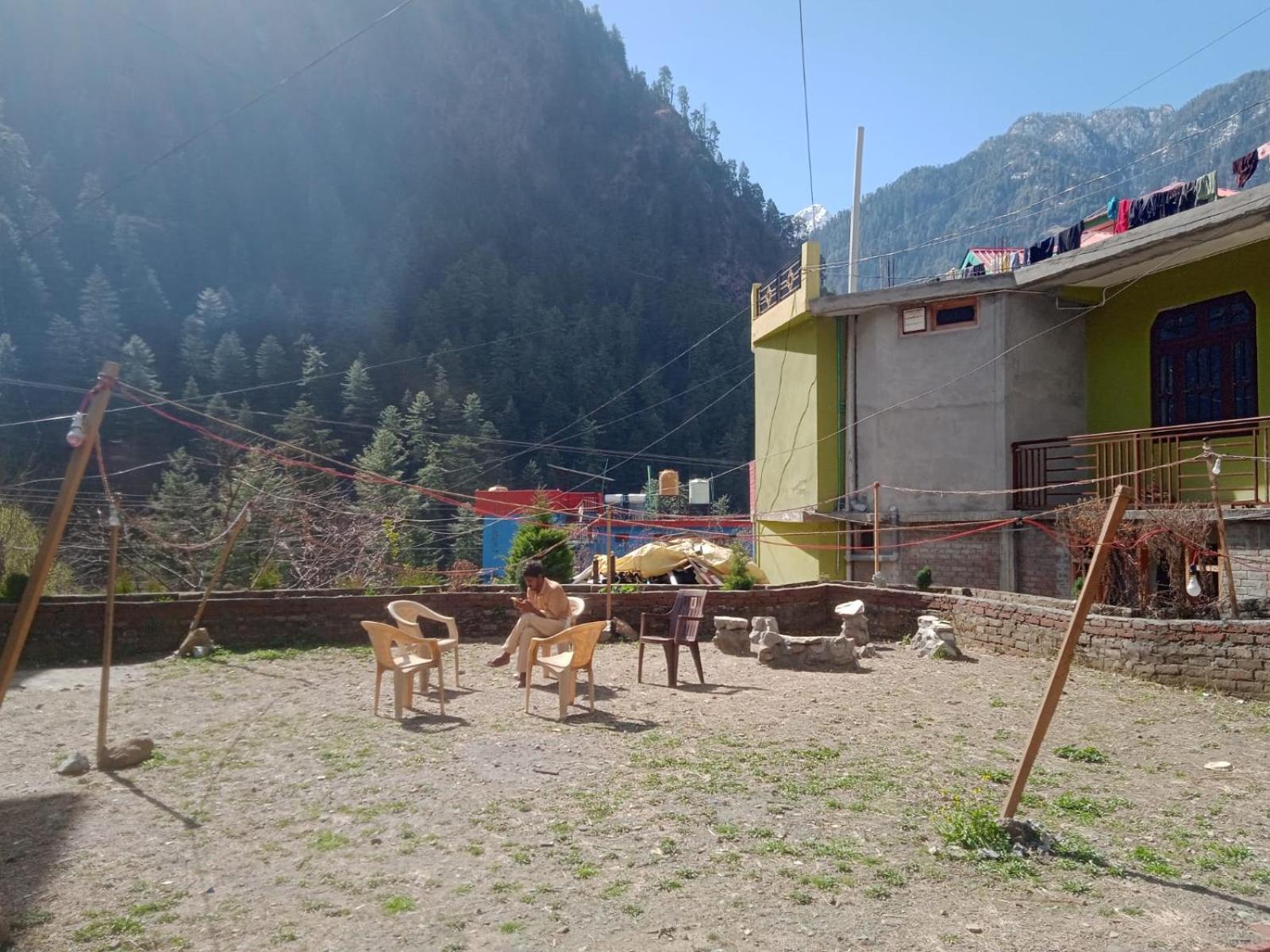 Hotel Dog N Hill Kasol Exteriér fotografie